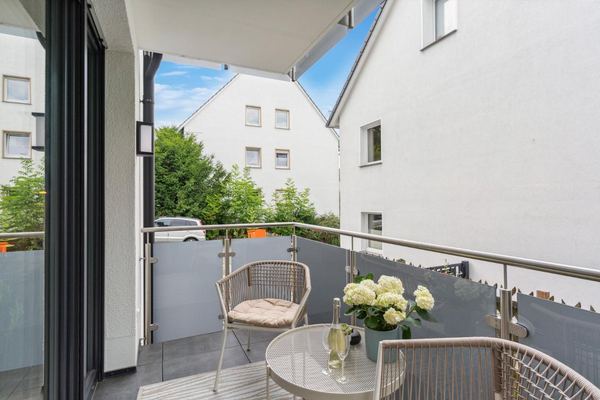 Deluxe Apartment In Bielefeld City Mit Parkplatz Und Balkon Luaran gambar
