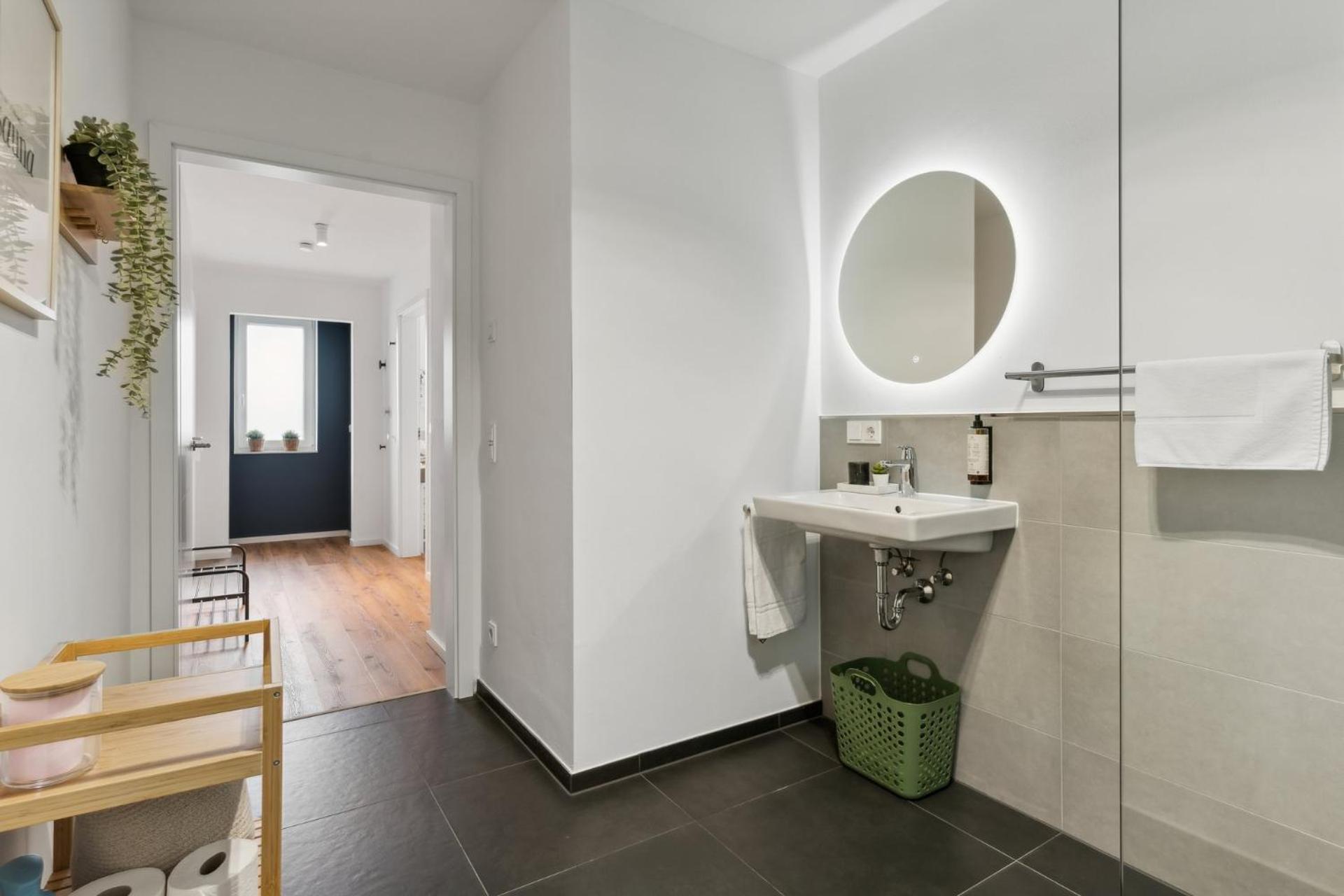 Deluxe Apartment In Bielefeld City Mit Parkplatz Und Balkon Luaran gambar
