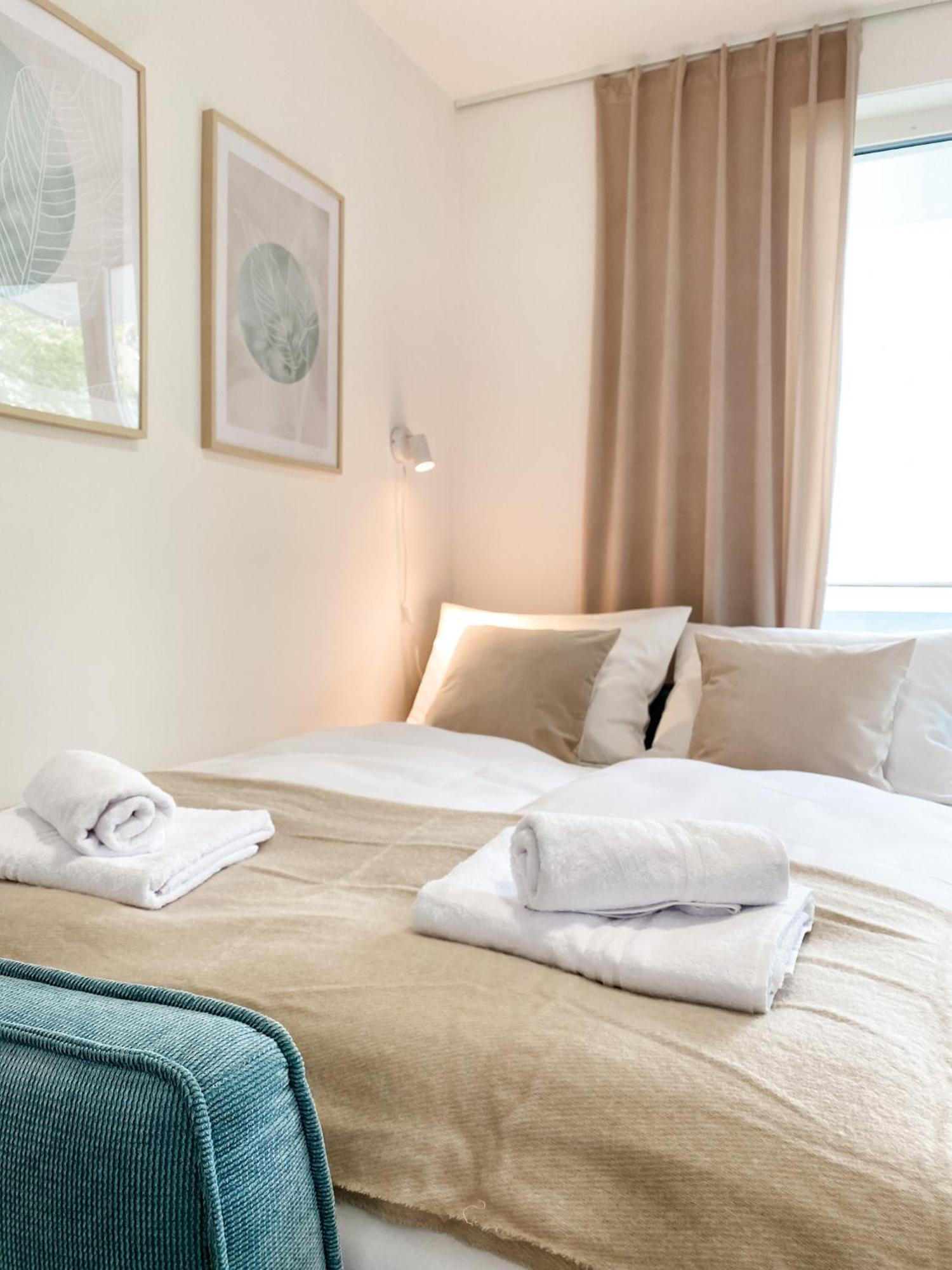 Deluxe Apartment In Bielefeld City Mit Parkplatz Und Balkon Luaran gambar